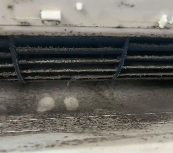 隆回空调吹的风有股烧焦味是怎么回事